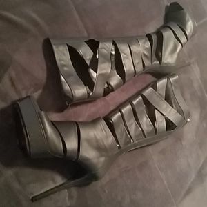 Gucci Helena Runway Boots!